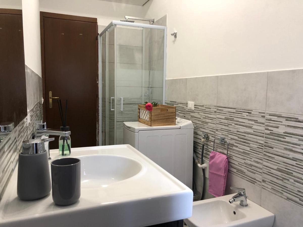 Ampio Bilocale A Milano Apartman Kültér fotó