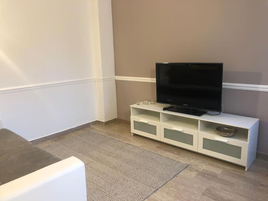 Ampio Bilocale A Milano Apartman Kültér fotó