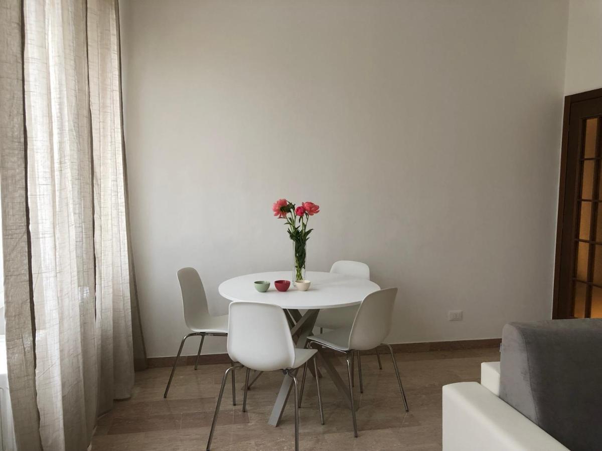 Ampio Bilocale A Milano Apartman Kültér fotó